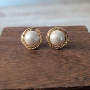 Vintage Stud Earrings Faux Pearl with Gold Tone Stylish Statement